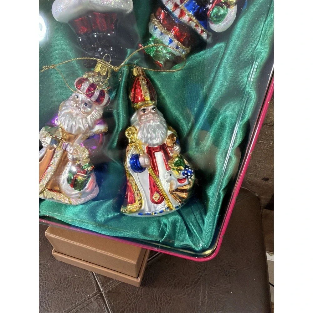 Brass Key Christmas Treasures Santas Around World Hand Blown Ornaments‎ Vtg 2000